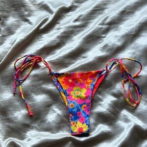 Kulani Kinis “Chase the Sun” Bikini Bottoms